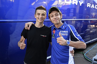 Meio-irmão de Valentino Rossi disputará Moto2 em Misano