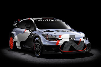 Presentata la nuova Hyundai i20 WRC 2016