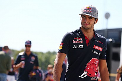 Carlos Sainz dice que el GP de Singapur es "extraño"