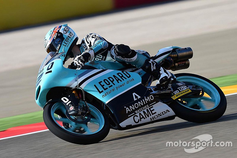 Después de acalorada disputa, Oliveira vence en el GP de Aragón