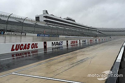 Kenseth obtiene la pole al cancelarse la actividad por lluvia en Dover