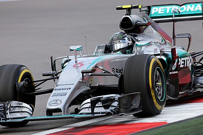 Rosberg: "Mercedes se torna uma equipe histórica da F1"