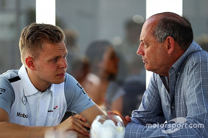 Ron Dennis: Kevin Magnussen verdient eine neue Formel-1-Chance