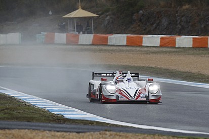 JOTA prend la pole sur une piste humide à Estoril