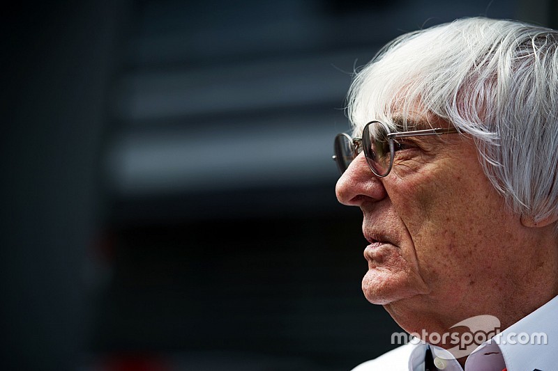Ecclestone quiere imponer los V8 en la F1 en 2016