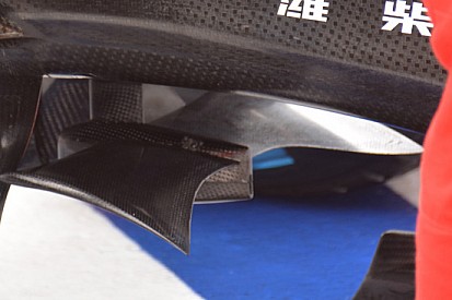 Ferrari: sotto alla scocca c'è l'ala da... Batman!