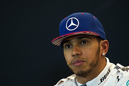 “Igualar Ayrton Senna significa muito para mim”, diz Hamilton