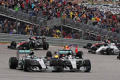 Análisis: La F1 necesita más duelos como el de Rossi vs. Márquez