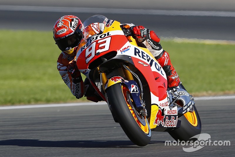Valencia, Libere 4: equilibrio tra Honda e Yamaha