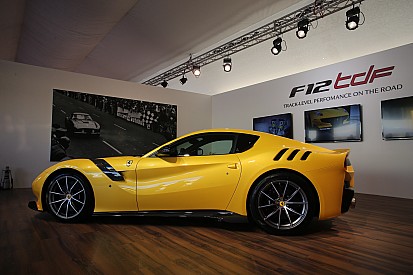 Ferrari presenta el F12tdf en Mugello