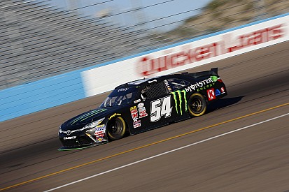 Kyle Busch passeia em Phoenix; campeão sairá em Homestead