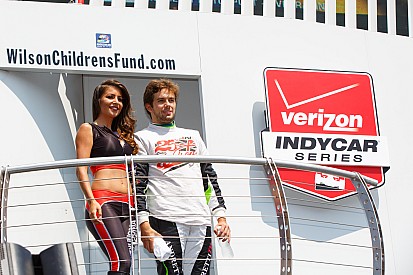 Carlos Munoz rinnova con Andretti per il 2016