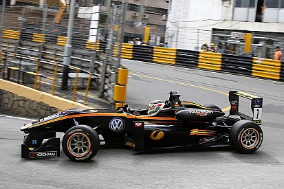 Giovinazzi angry that “strange decision” cost him Macau victory