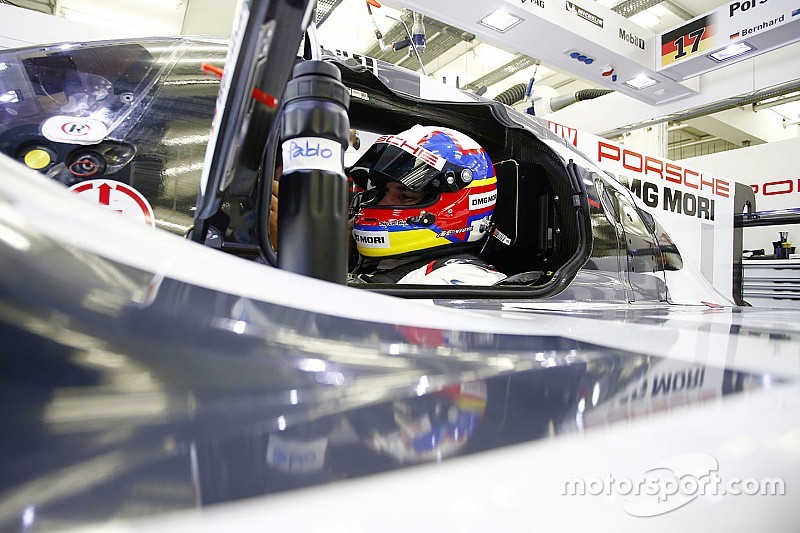 Montoya survole les rookie tests sur la Porsche 919