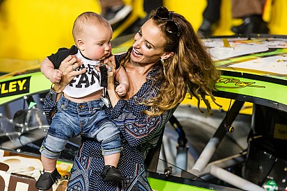 Conheça Samantha Busch, fundamental para o sucesso de Kyle