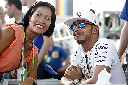 Dennis "no aprueba" el estilo de vida de Hamilton