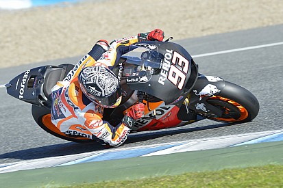Marquez sofre duas quedas em teste final de 2015