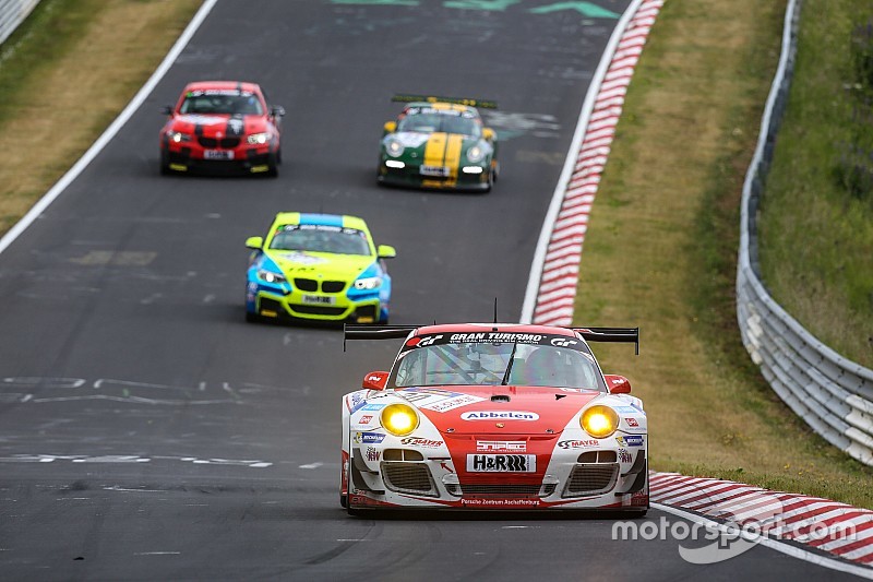 Die VLN lockt für die Saison 2016 mit „Stammkunden“-Rabatt