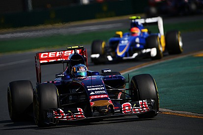 Sainz maakt zich zorgen over motor: 'Eerste GP het beste'
