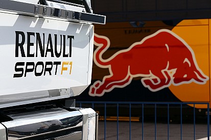 Анализ: почему возвращение заводской команды Renault в Ф1 – правильный шаг