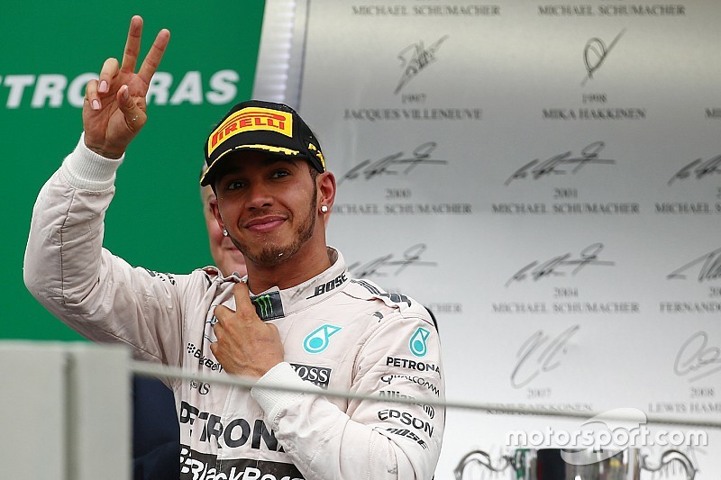 Hamilton comemora 31 anos; veja imagens da carreira