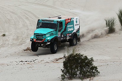 De Rooy quebra domínio da Kamaz e é campeão nos caminhões