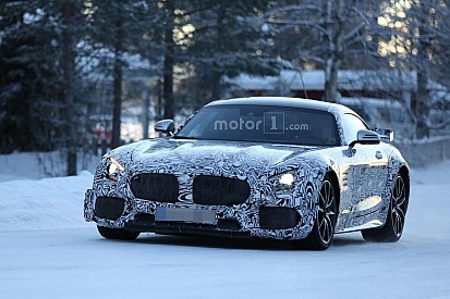 Spyshots: dit is het straatlegale broertje van de Mercedes-AMG GT3