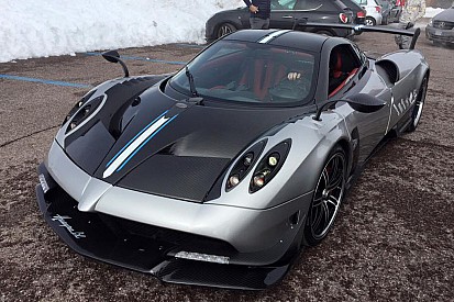Pagani Huayra BC gesnapt tijdens testrondje bij Italiaanse vulkaan