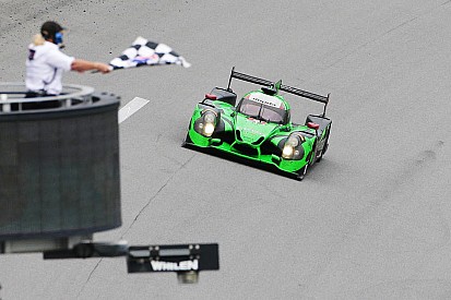 Derani lidera Barrichello em dobradinha do Brasil em Daytona