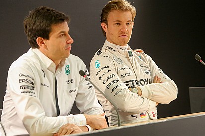 Wolff: "Del rinnovo di Rosberg se ne riparlerà in estate"