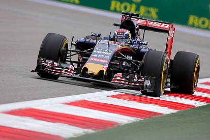 Verstappen va découvrir la STR11 dans le simulateur