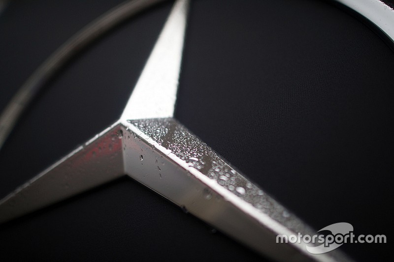 Осужден мошенник, выдававший себя за шефа Mercedes F1