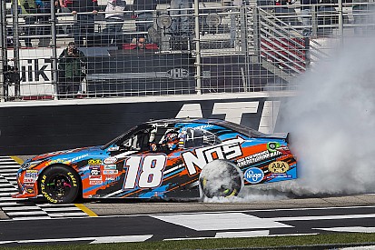 Com ritmo absoluto, Kyle Busch vence em Atlanta
