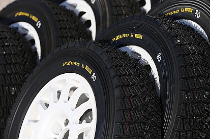 Pirelli presenta le proprie gomme per il CIR 2016
