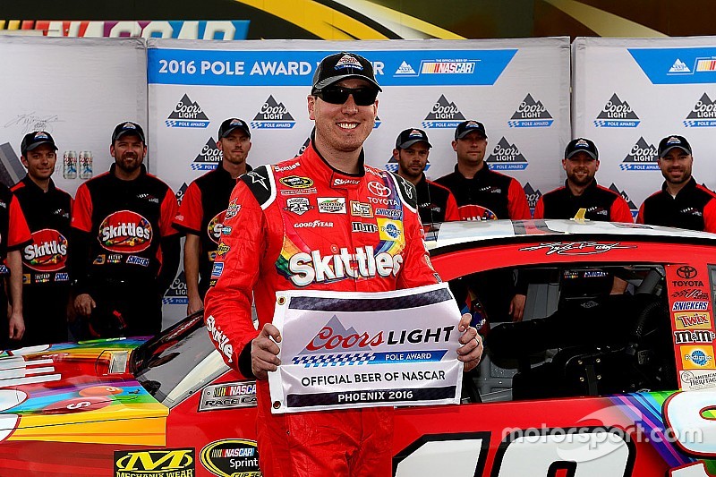 Prima pole stagionale per Kyle Busch a Phoenix