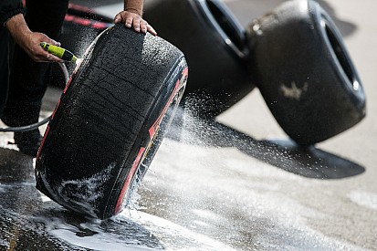В Pirelli назвали "чушью" слухи о тайном изменении характеристик шин