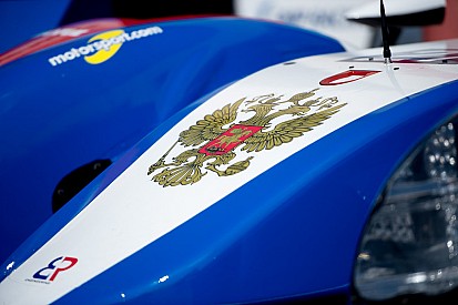 В SMP Racing "не спешат раскрывать карты", рассказал Петров