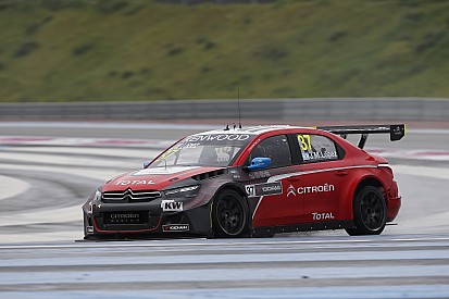 Lopez wint race 2, dramatische start Tom Coronel