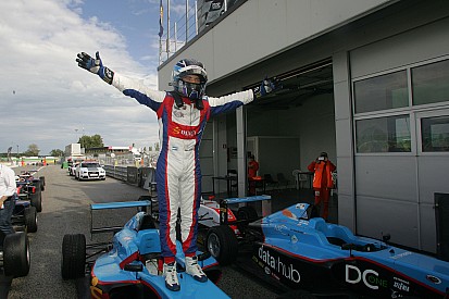 Siebert conquista la finale di Misano. Schumacher sbaglia e rimonta quinto