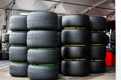 Pirelli планирует начать тесты шин 2017 года в июле