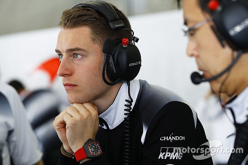 Verstappen hoopt volgend jaar weer tegen Vandoorne te racen