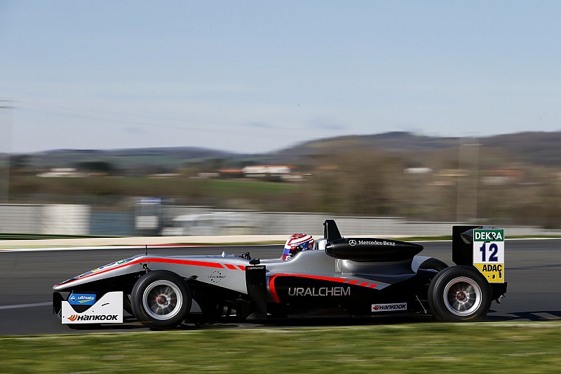 Hungaroring F3: Russell bate al trío Prema en la primera clasificación