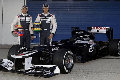 Williams da yeni aracı FW34'ü tanıttı