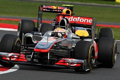 McLaren Hamilton'ın agresif tarzından memnun