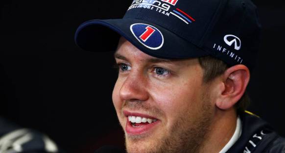 Vettel 6'ncı zaferini bekliyor