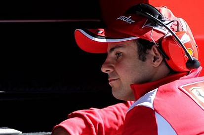 Massa: Mercedes büyüyen bir tehdit
