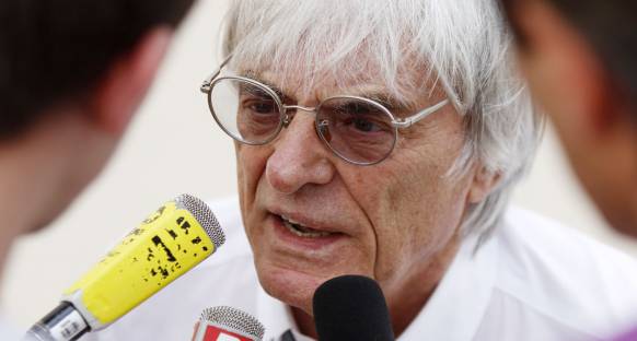 Ecclestone'dan ayrılma sinyali