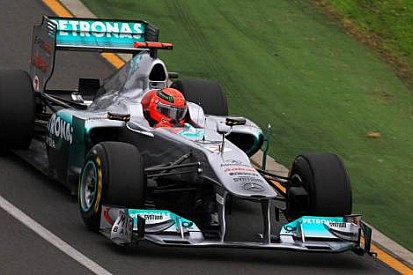 Schumi: Mercedes'in defterini dürmek için çok erken