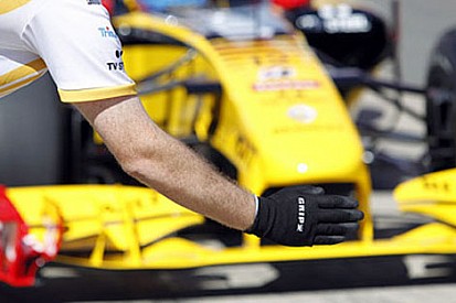 Fauzy Renault'nun yedek pilotu olacak