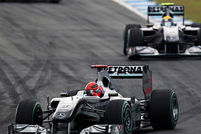 Schumi üzerindeki baskı artıyor